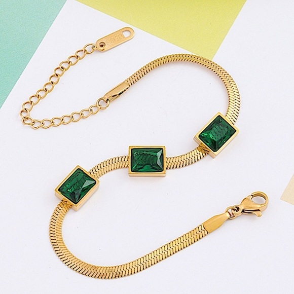 Emerald Green Zircon Gold Plated herringbone Bracelet - Picture 7 of 7